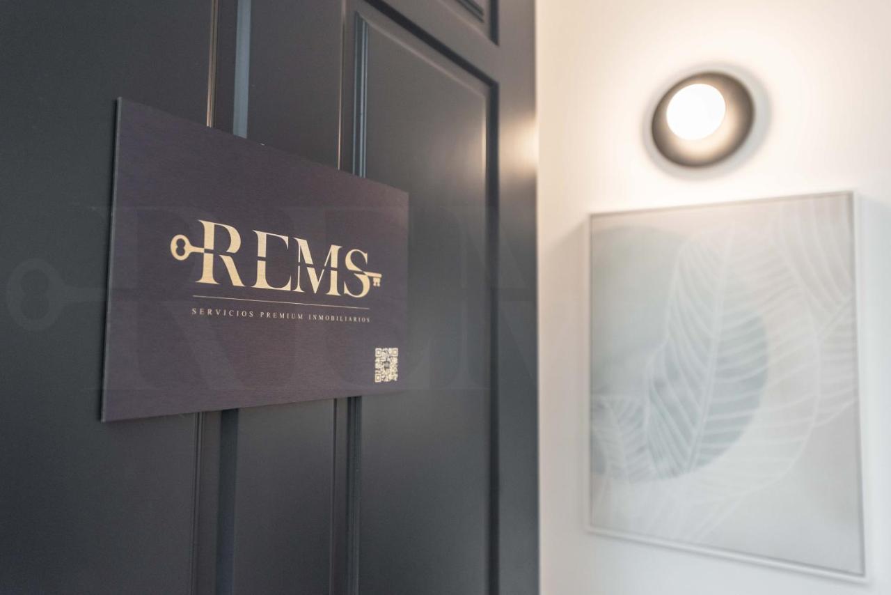 Penthouse Suite With Rooftop In The Heart Of Malaga By Rems Esterno foto